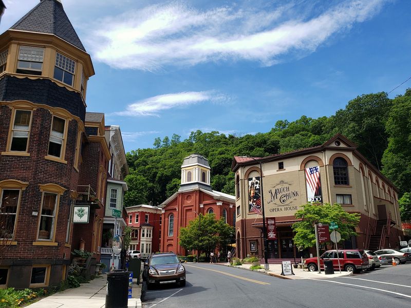 Why This Mountain Town Deserves A Spot On Your Weekend Plans