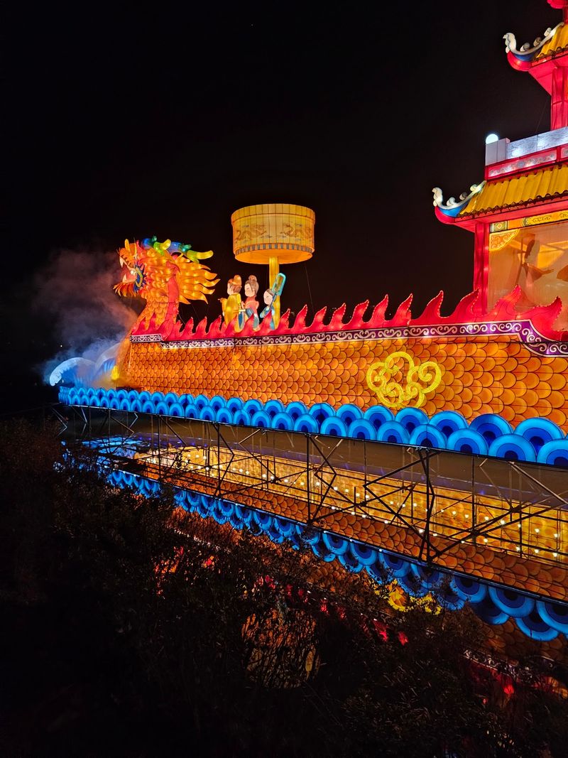 This Massive 164 Foot Glowing Lantern Will Float Across A North Carolina Lake This November - Decor Hint Snack Breaks Come With A Side Of Glow