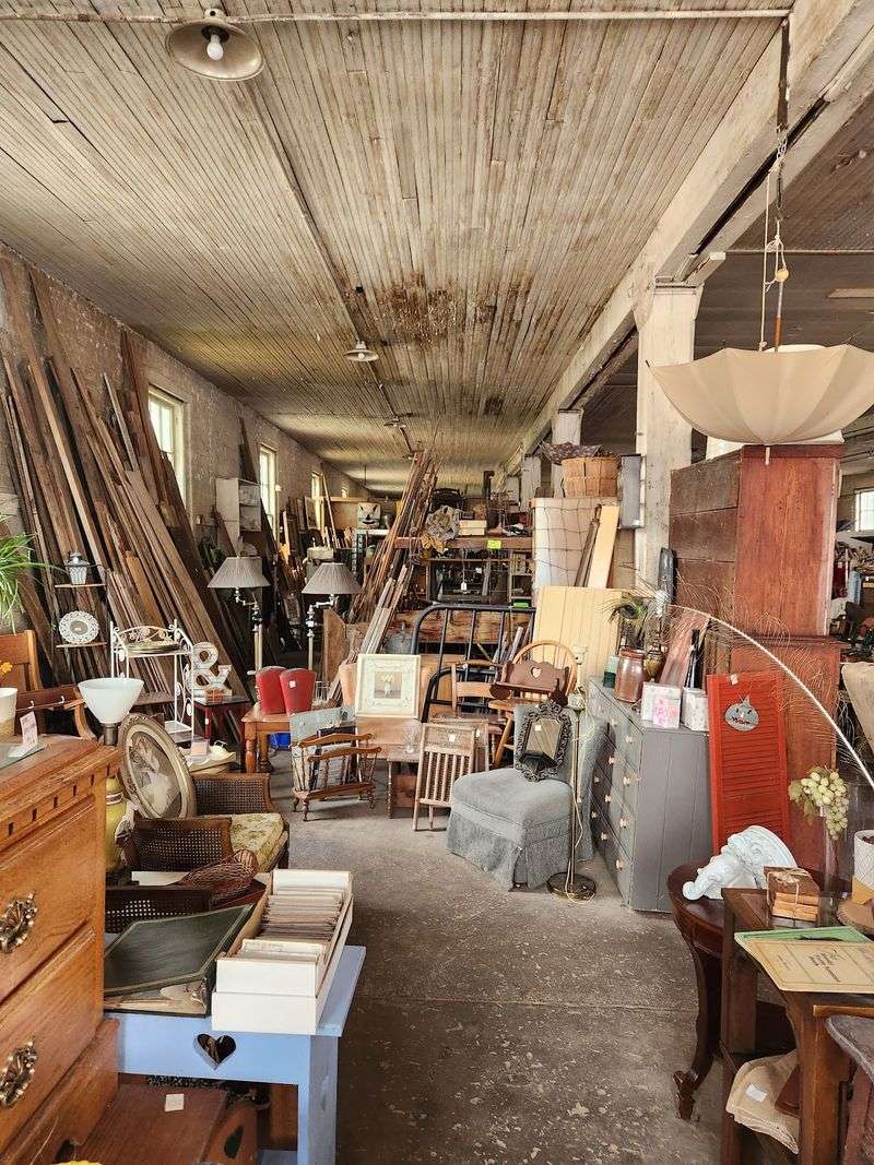 8 Nebraska Spots Stacked With Architectural Salvage Pulled From Houses That Are Gone - Decor Hint Warehouse @ 405 Architectural Salvage, Nebraska City, NE