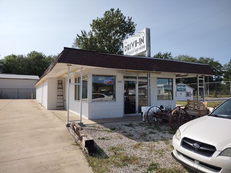 The Drive-In Antiques & More, Decatur