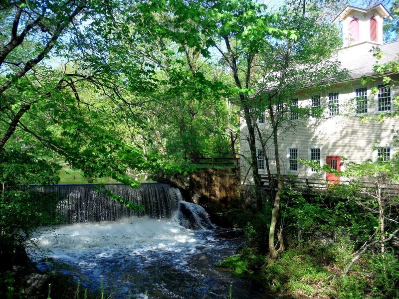 10 Quiet Connecticut Towns That Still Feel Peaceful And Undiscovered By Tourists - Decor Hint Chester
