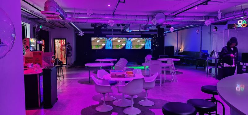 This Idaho Arcade Trades Quarters For One Entry Fee And Unlimited Play On Classic Games And Pinball - Decor Hint Gyoza and Pizza Fuel the Next High Score