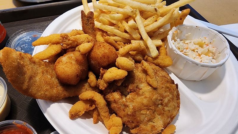 This Modest Pennsylvania Seafood Counter Has Fried Seafood That Tastes Like A Trip Down The Shore - Decor Hint Scallops, Shrimp, And The Joy Of A Combo Platter