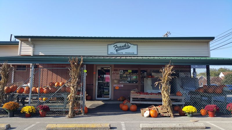 9 Secret Kentucky Fish Markets Where Locals Stock Up On Fresh Seafood For Dinner - Decor Hint Frank's Meats & Produce