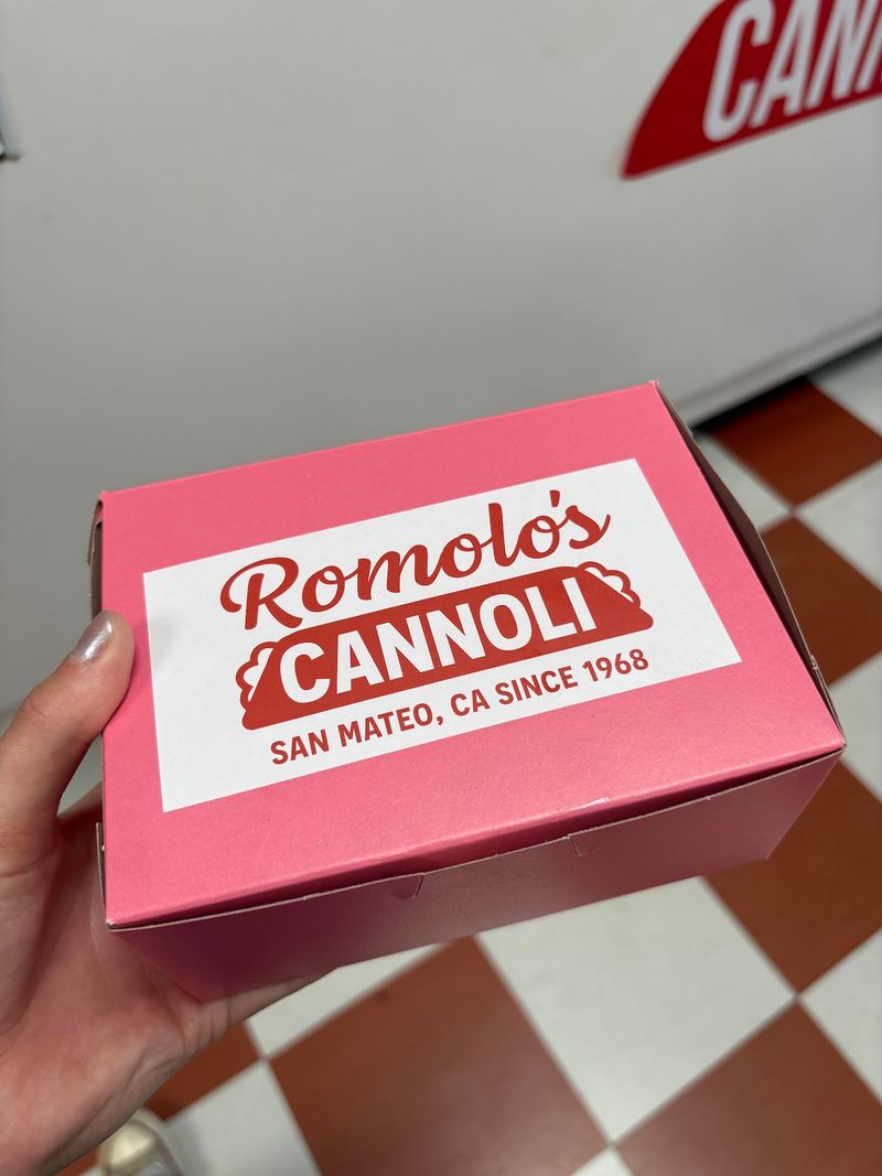 Mini Cannoli And Take-Home Kits Make Sharing Easy