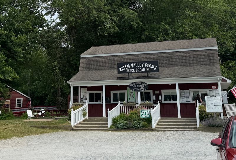 9 Connecticut Stops Between Hartford And Mystic That Are Too Good To Miss - Decor Hint Salem Valley Farms Ice Cream, Salem