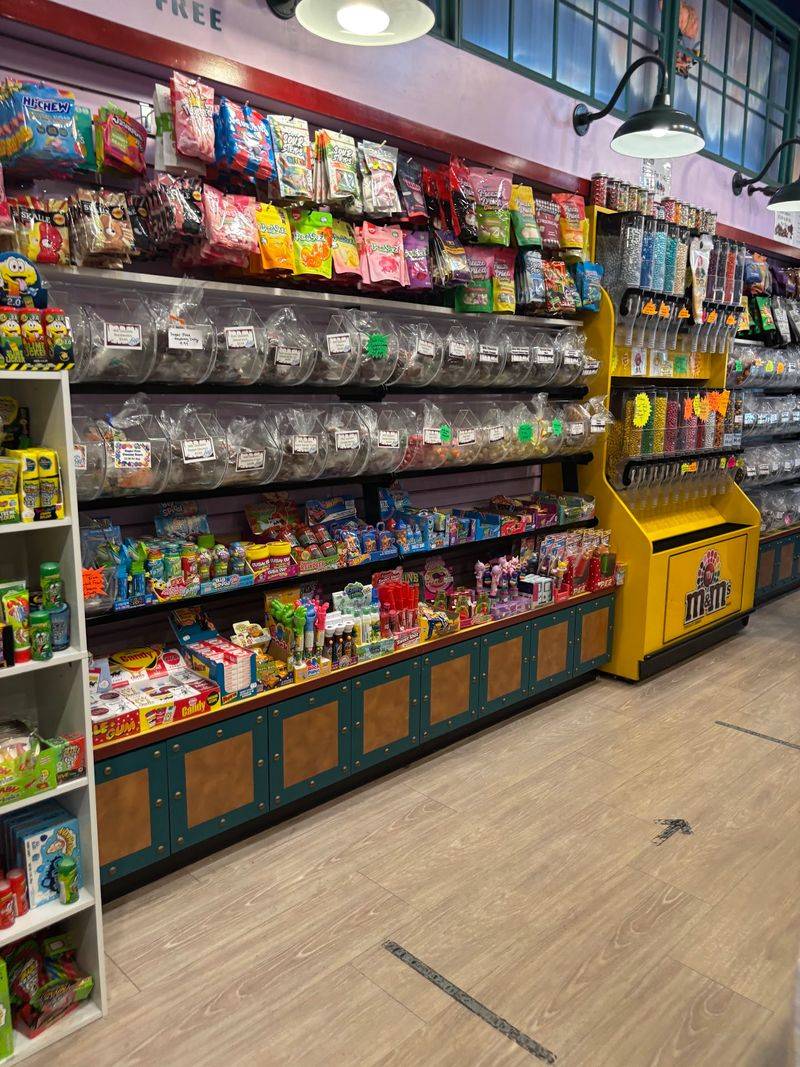 11 Connecticut Candy Shops Packed With Halloween Treats Worth Filling Your Bag With - Decor Hint Candy Works, Clinton