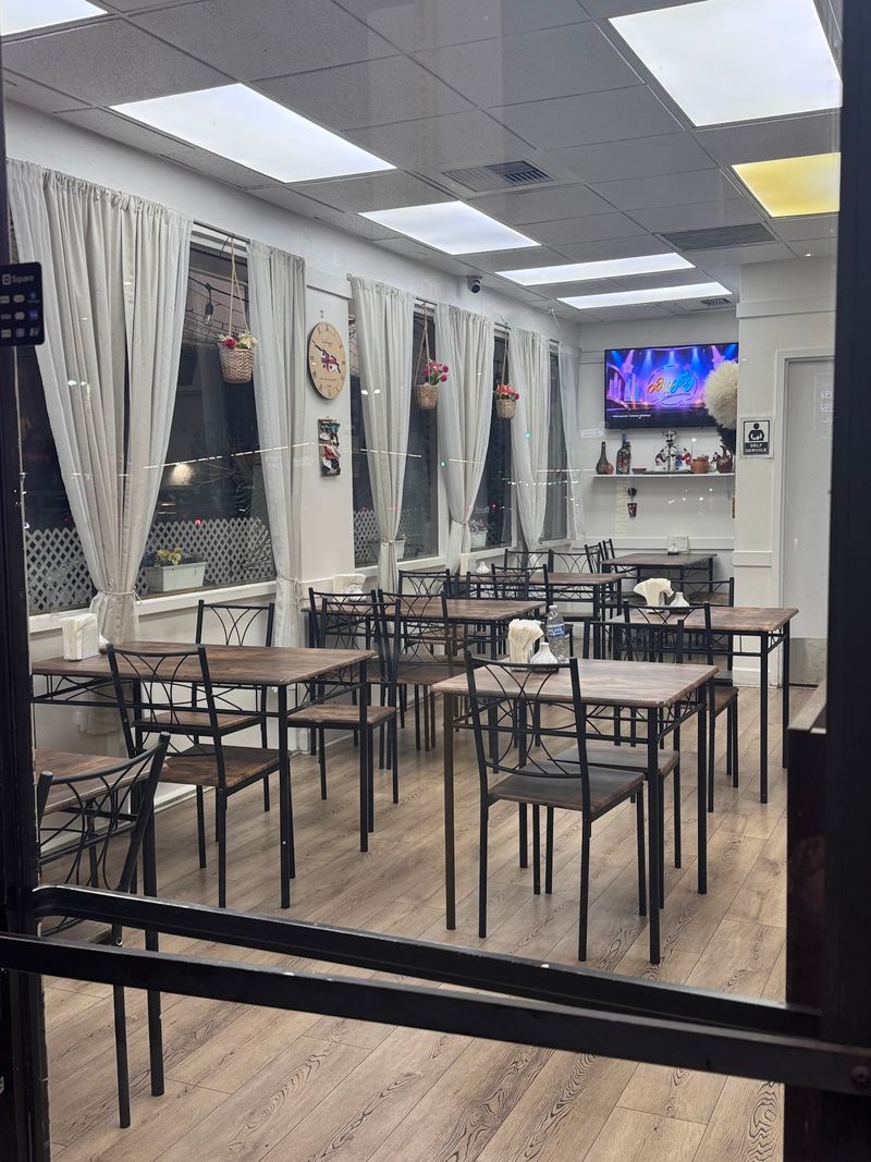 Saqartvelo Georgian Cuisine, Van Nuys