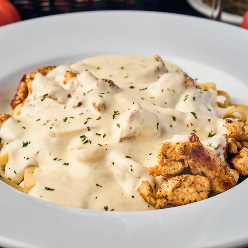 9 Small-Town Georgia Italian Restaurants Serving Homemade Pasta And Old-School Favorites - Decor Hint GrapeVine's Casual Italian Dining, Dahlonega