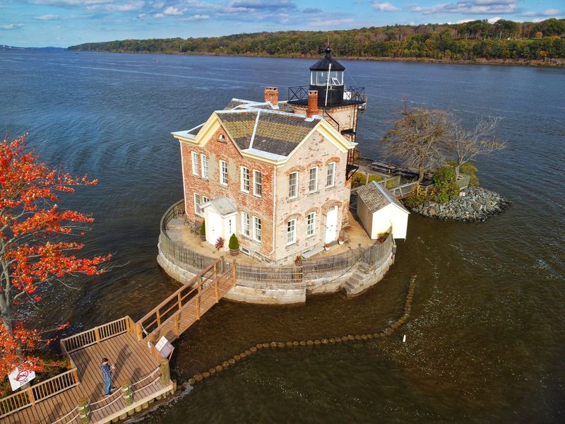 10 Small New York Towns Where Your Weekend Budget Can Stretch Surprisingly Far - Decor Hint Saugerties