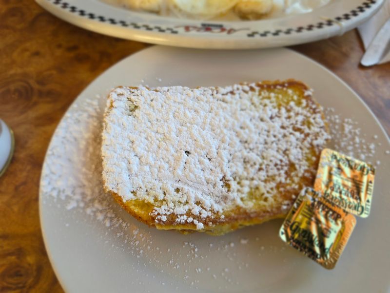 The French Toast Everyone Keeps Coming Back For