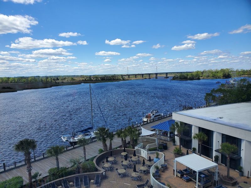 This North Carolina City Forgot Fall Exists And Is Still Hitting 76°F In October - Decor Hint Beach Days Are Not Necessarily Finished Just Because The Calendar Says October