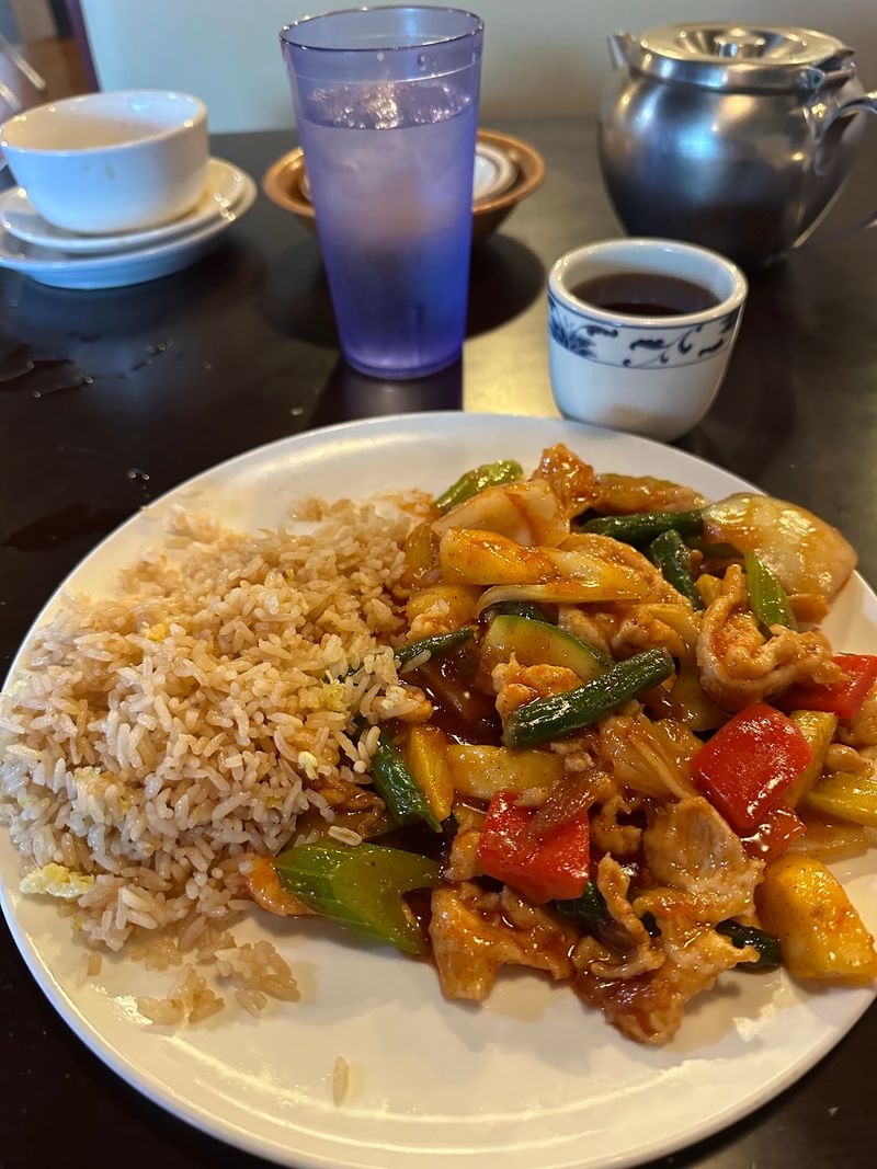 We Ranked The 9 Top Old-School Chinese Restaurants In New York And Here’s Who Made The Cut - Decor Hint China Pavilion, Fresh Plates In Westvale Plaza