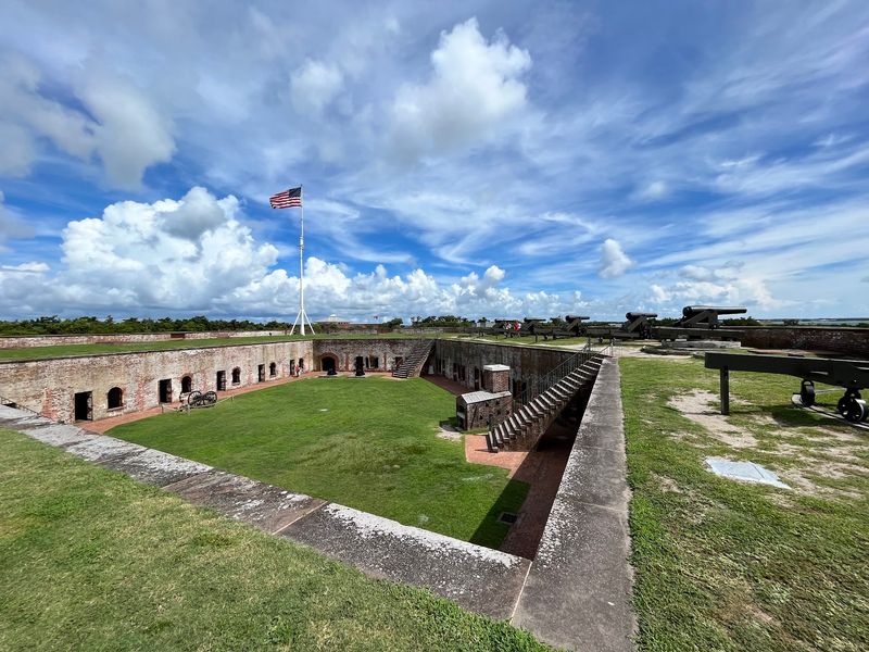 This North Carolina Beach Will Fill With Hundreds Of Giant Kites For One Colorful October Weekend - Decor Hint Leave Time To Explore The Historic Fort Beyond The Beach