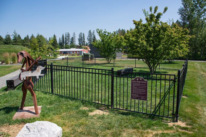 This Made-Over North Idaho Motel Now Has Fire Pits, A Pond Path, And Its Own Dog Run - Decor Hint Your Dog Might Enjoy This Trip More Than You