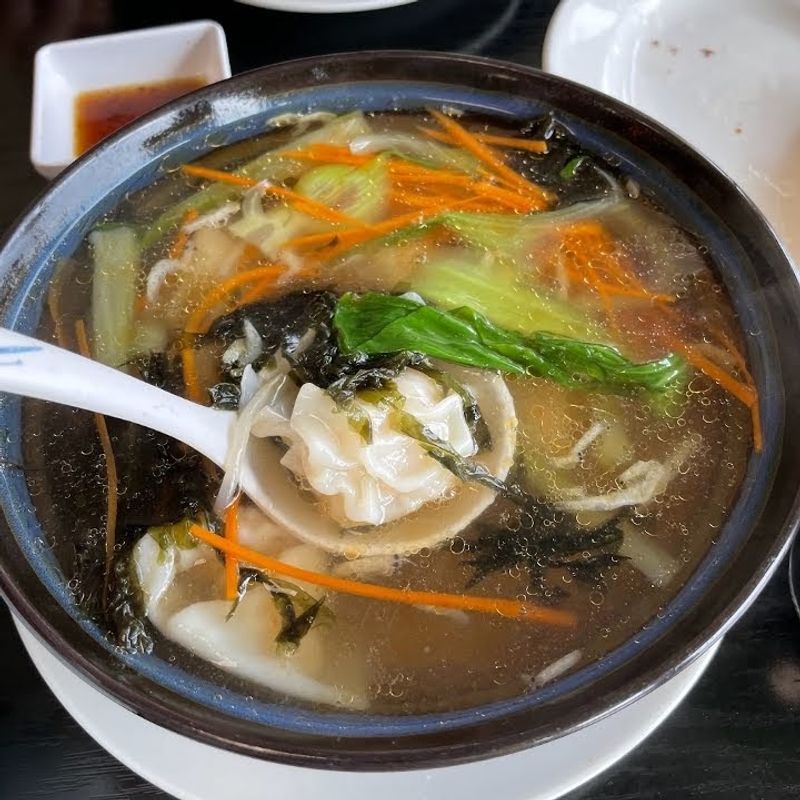 This Tiny California Restaurant Makes Its Dumplings Completely By Hand - Decor Hint A Wrapper With Real Substance