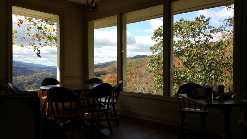 No One Gets The Bad Seat In This Dining Room