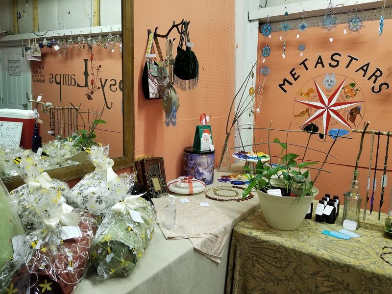This Massive Georgia Flea Market Is Packed With Bargains, Vintage Finds, And Unexpected Treasures - Decor Hint Fresh Produce And Plants From Local Growers