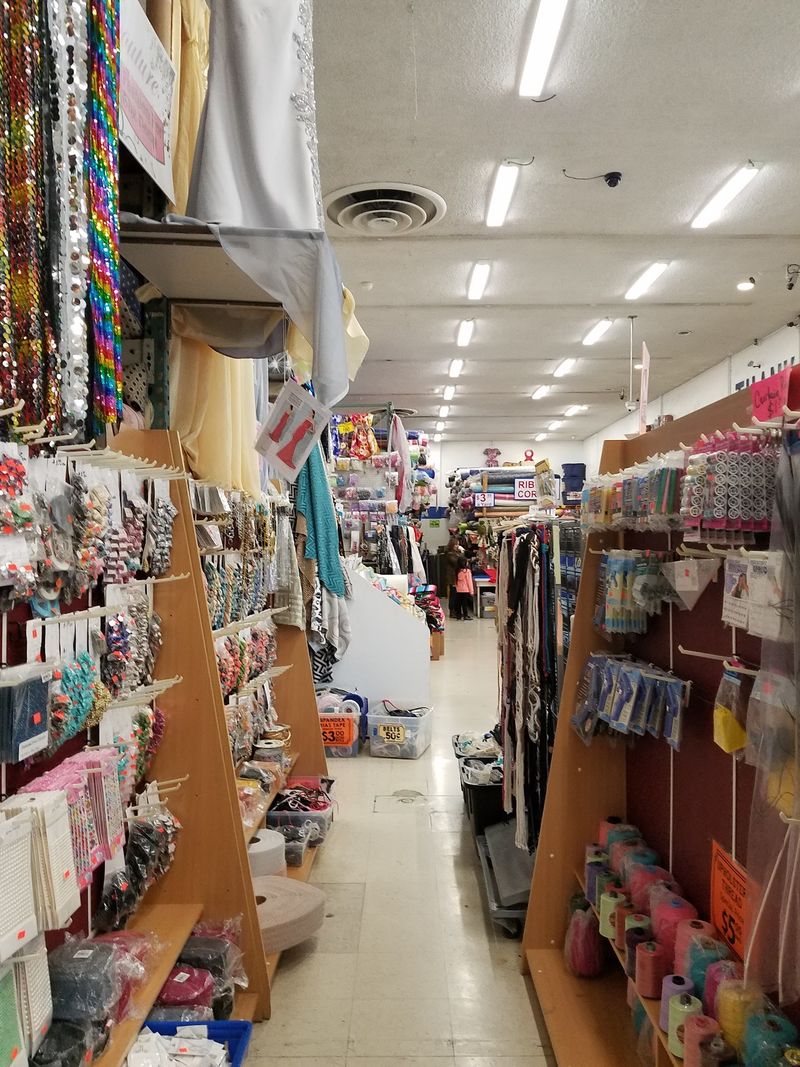 This 18,000 Square Feet California Fabric Warehouse Is A Hidden Paradise For Bargain Hunters And DIY Enthusiasts - Decor Hint Go Soon, Because This Story Might Have A Final Chapter