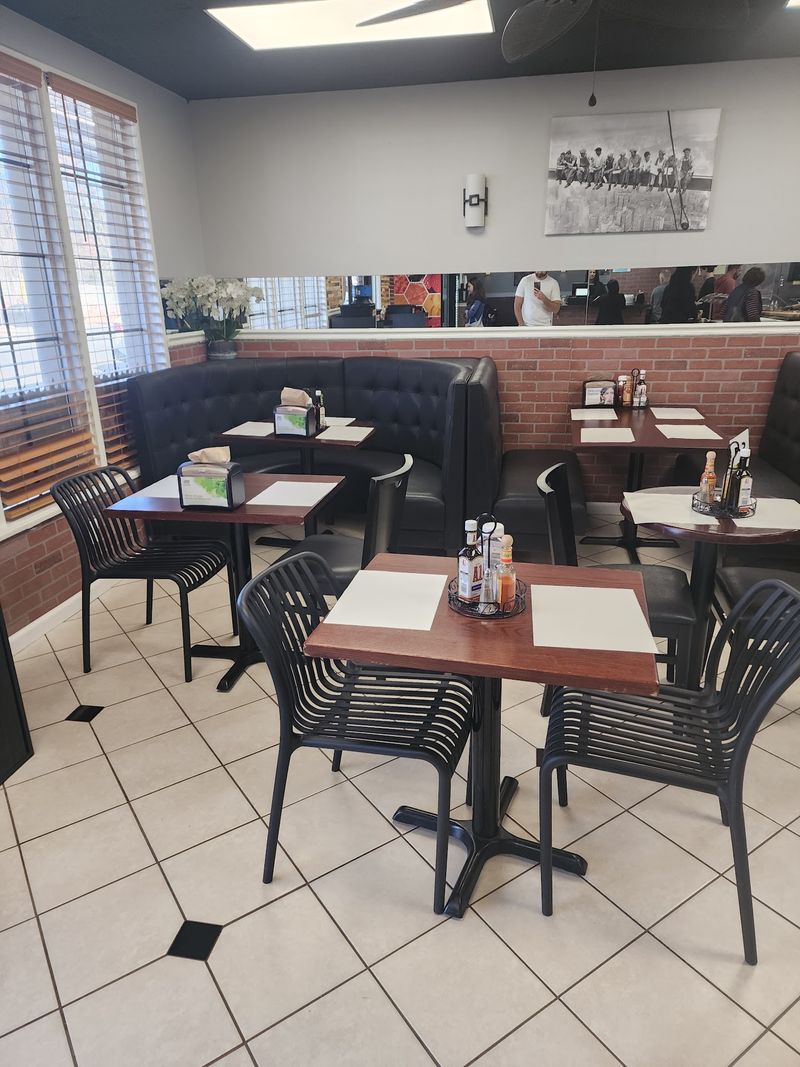 Casual Surroundings Keep The Focus On The Food
