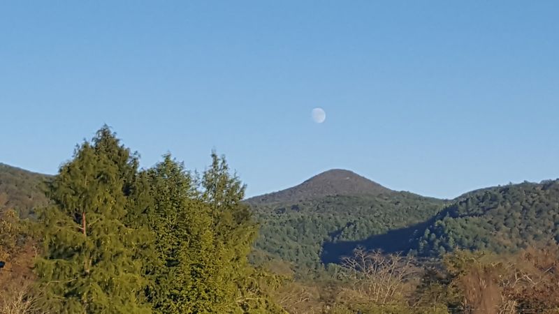 Eighty-Mile Views From Georgia's Highest State Park