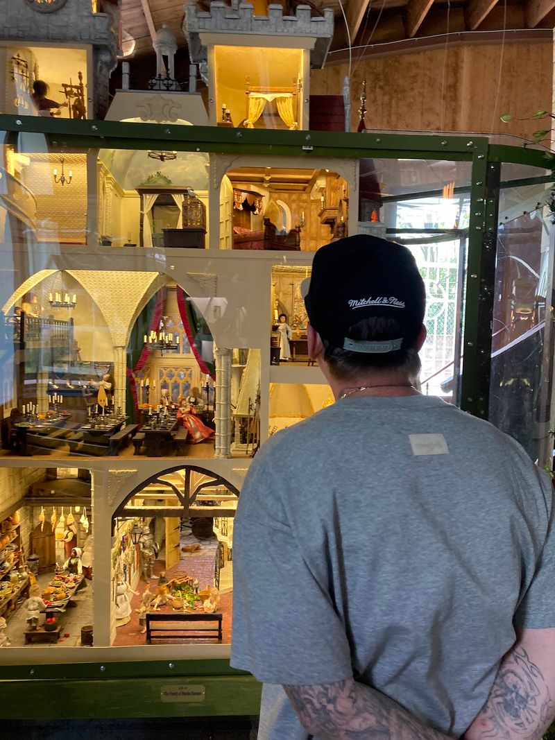 This Storybook Attraction In Kentucky Is One Of The Best Kept Secrets In The South - Decor Hint Save Room In Your Bag For The Miniatures Store