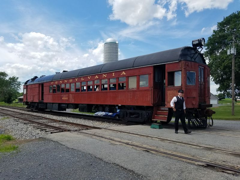 Pennsylvania's Magical Christmas Train Brings Santa To Every Child With Hot Chocolate And A Story - Decor Hint Train Buffs, Meet The Doodlebug