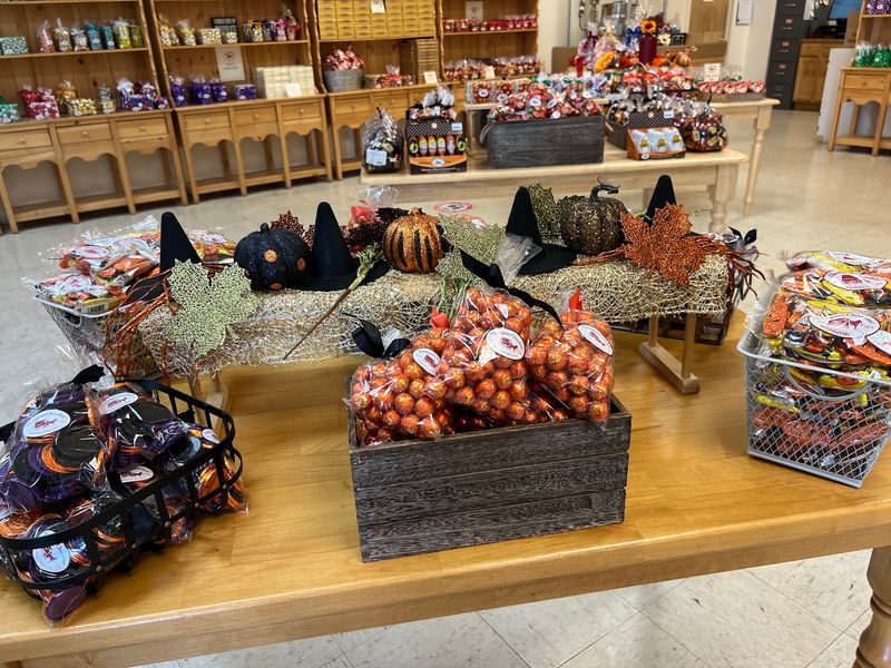 11 Connecticut Candy Shops Packed With Halloween Treats Worth Filling Your Bag With - Decor Hint Thompson Chocolate, Meriden
