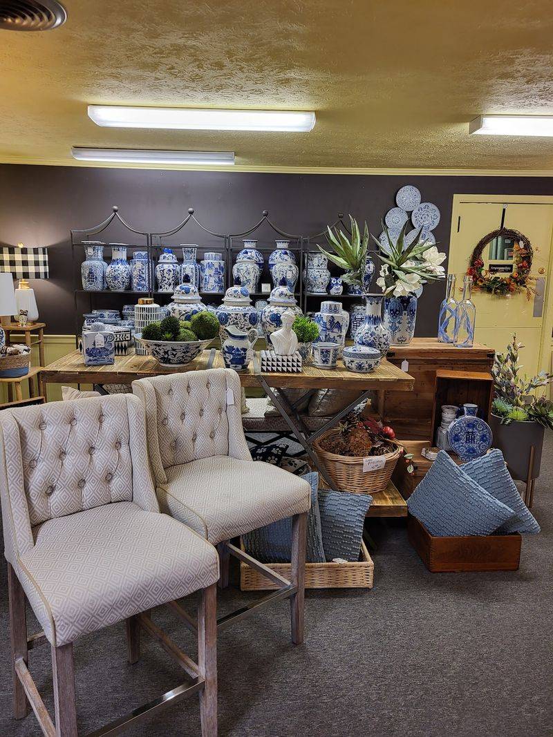 Scout Antique & Modern