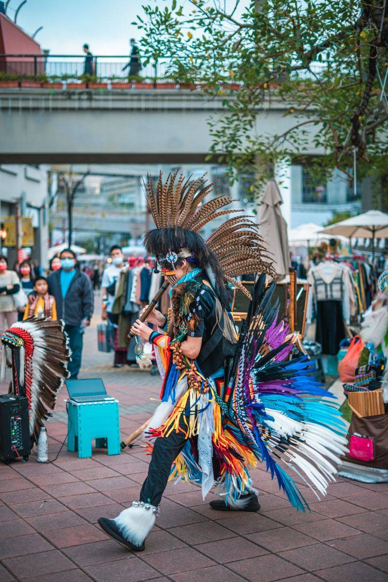 This Georgia Neighborhood Comes Alive With Traditional Dancing, Music, And A Free Cultural Festival This November - Decor Hint Spend The Rest Of Your Day Hunting Vintage Treasures And Vinyl