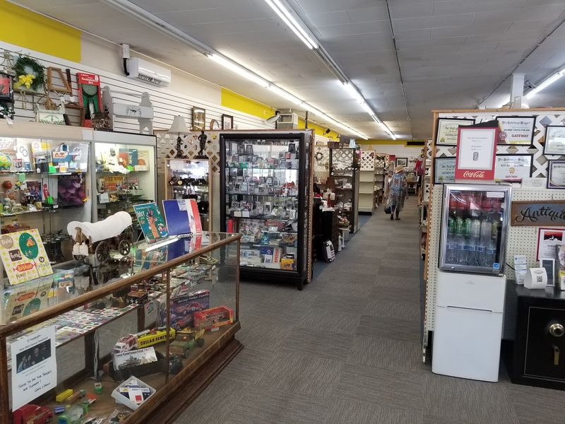 Gateway Antique Mall