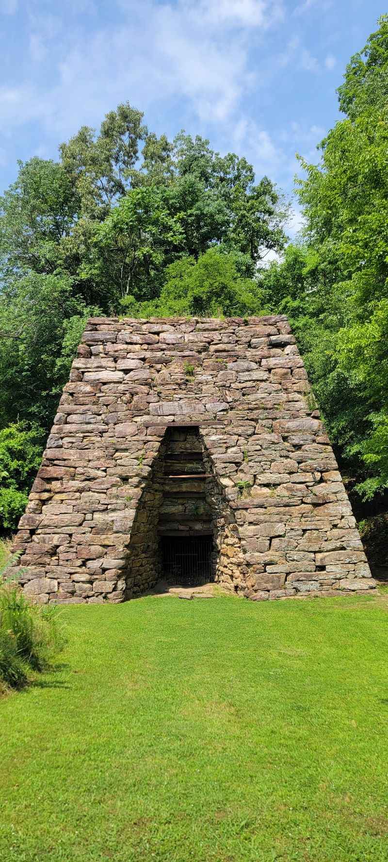 11 Georgia Hiking Trails That Lead To Historic Ruins, Forgotten Relics, And Old Structures - Decor Hint Cooper's Furnace Day Use Area