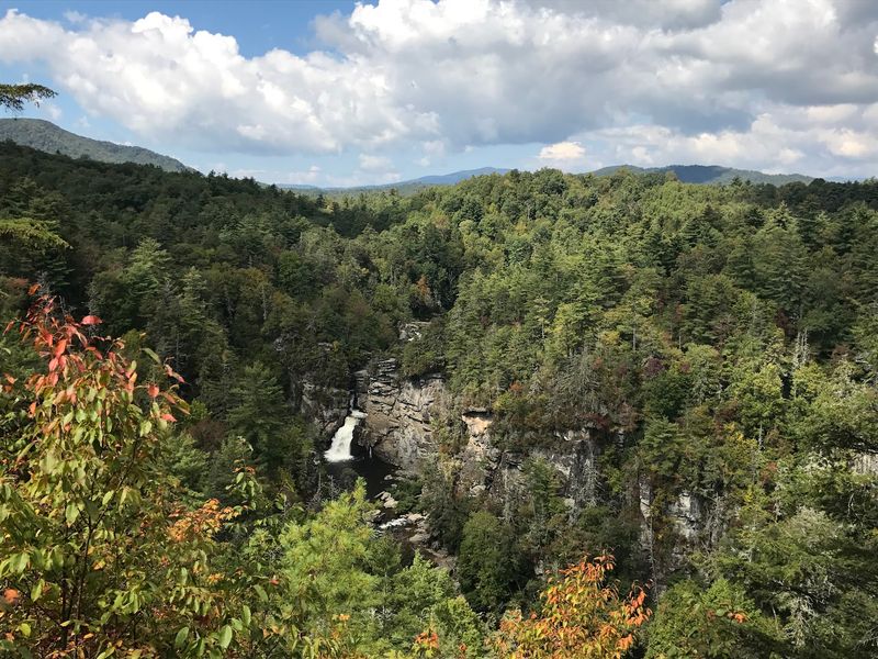 This North Carolina Waterfall Is Surrounded By Brilliant Fall Colors Right Now, And The Views Are Worth The Hike - Decor Hint Chimney View Gives You Both Falls In One Frame