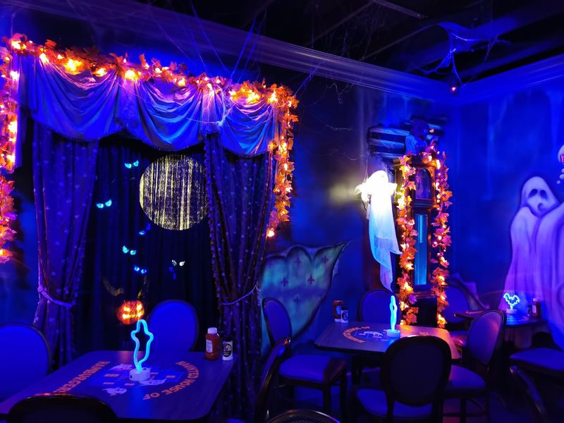 Grab Your 3D Glasses Because The Walls Are Glowing