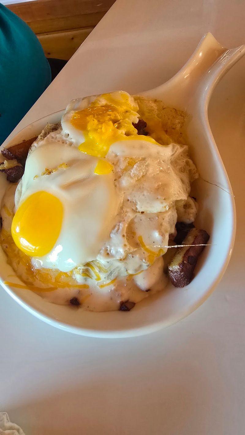 The Cinnamon Rolls At This Michigan Cafe Are So Massive They Barely Fit On The Plate - Decor Hint Breakfast Beyond The Sugar Rush