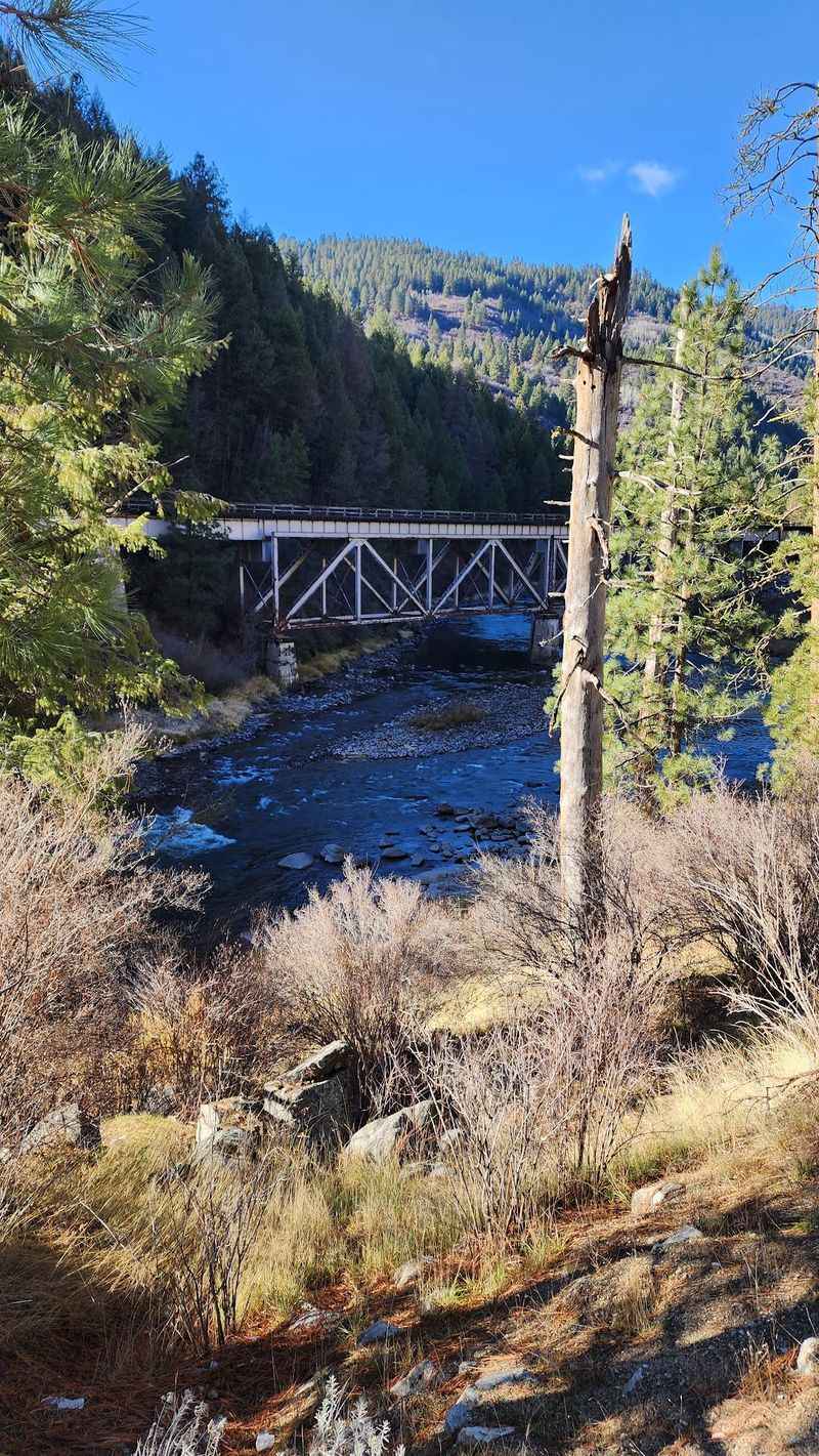 River Views Stretch Beside The Road For Miles On This Idaho Scenic Byway - Decor Hint Planning Tips For A Relaxed River Day