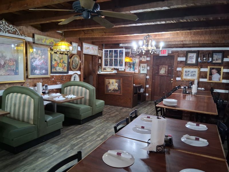 Sunday Dinner Feels Like Grandma’s House At This North Carolina Restaurant With All-You-Can-Eat Southern Food - Decor Hint The Restaurant Really Does Want Dinner To Feel Like Grandma’s House
