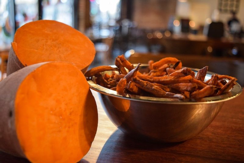 This Idaho Burger Joint Serves Purple Fries And Blueberry Ketchup, And People Love It - Decor Hint A Homegrown Potato Mission