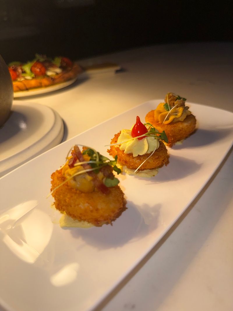 This Detroit, Michigan, Rooftop Restaurant Pairs Truffle Fries, Lamb Meatballs, And Gorgeous Views - Decor Hint Meatballs With Major Personality