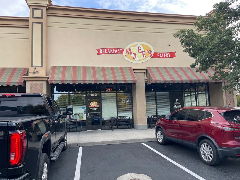 This Idaho Diner Has A Long Wait Most Mornings, And Regulars Have Been Lining Up For Years - Decor Hint Getting There, Timing Your Visit, And Killing Time Nearby