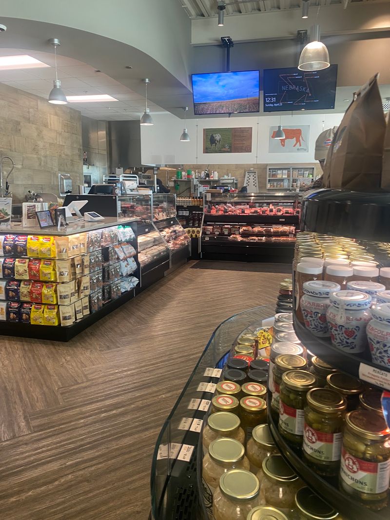 A Stop That Rewrites The Lincoln Grocery Run