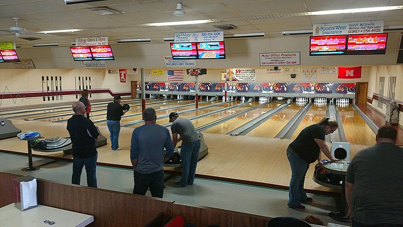 This Small-Town Nebraska Bowling Alley Is The Only Place To Roll A Strike For Miles - Decor Hint Small Footprint, Big Hometown Energy
