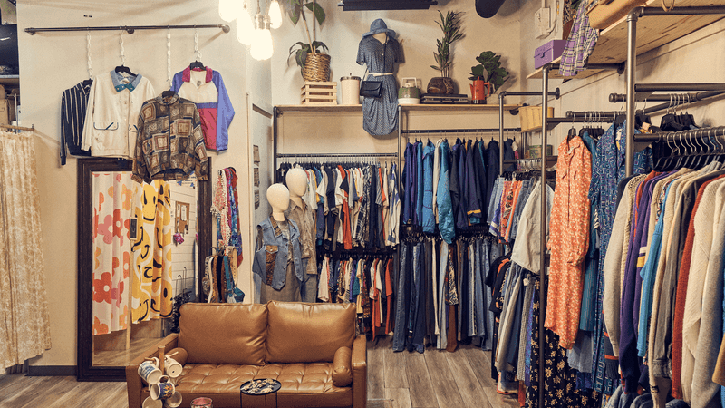 Savannah, Georgia’s 9 Top Under-The-Radar Thrift Shops For Incredible Bargains - Decor Hint Glory Days Vintage