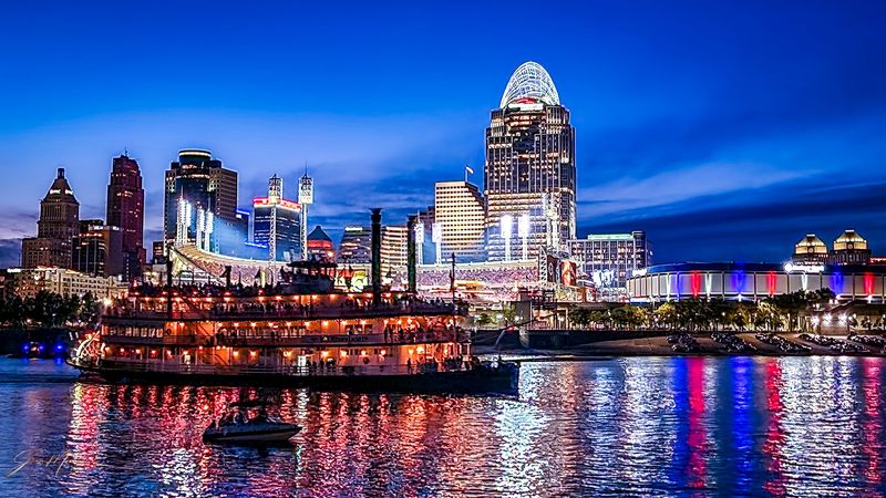 Once Known As Sin City, This Kentucky Town Is Now Named One Of The Best Historic Small Towns In America - Decor Hint A Giant Bell And A Paddlewheel Ride Make A Perfect Finale