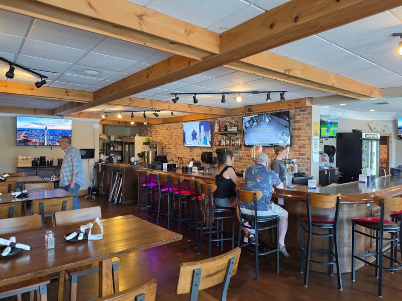 Lakeview Tavern