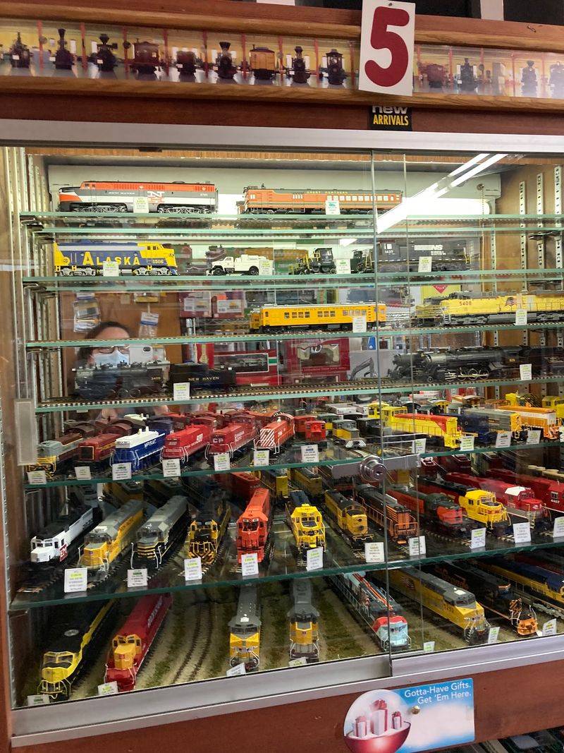 R R Model & Hobby Supply, Winsted 