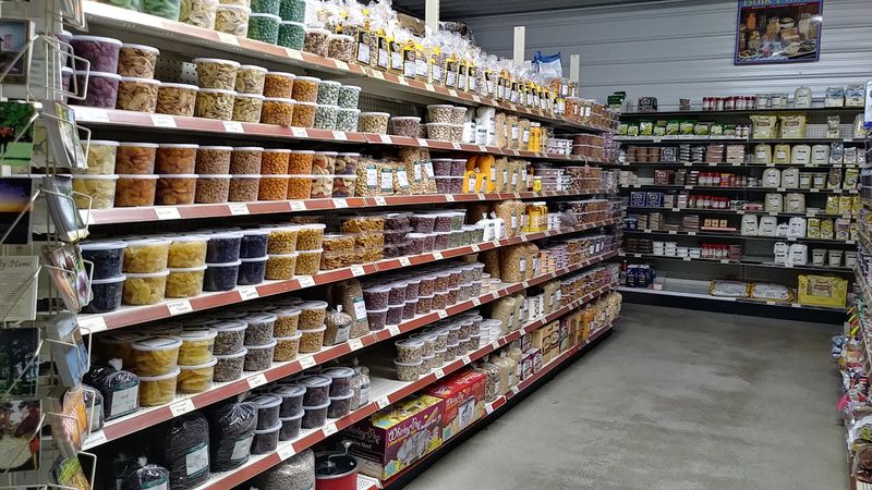 Dutch Kuntry Bulk Foods & Deli, Pembroke