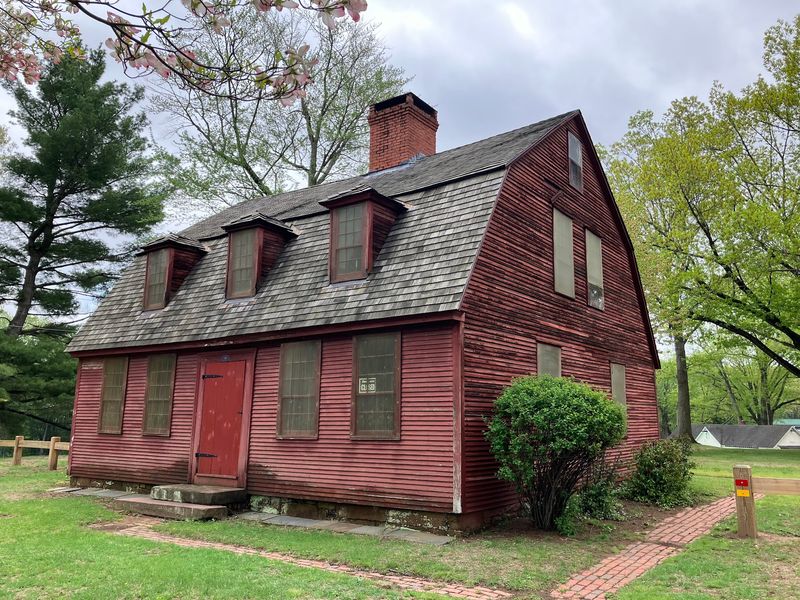 Makens Bemont House, East Hartford