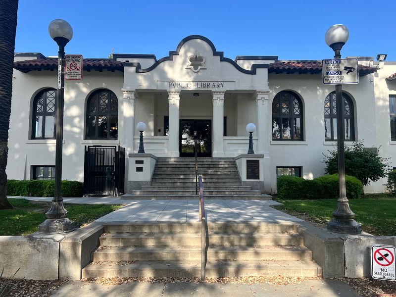 Woodland Public Library, Woodland