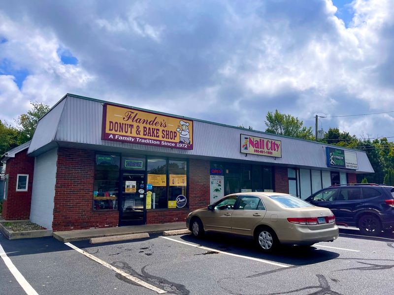 9 Old-School Connecticut Bakeries Where Delicious Treats Still Come At Surprisingly Affordable Prices - Decor Hint Flanders Donut & Bake Shop